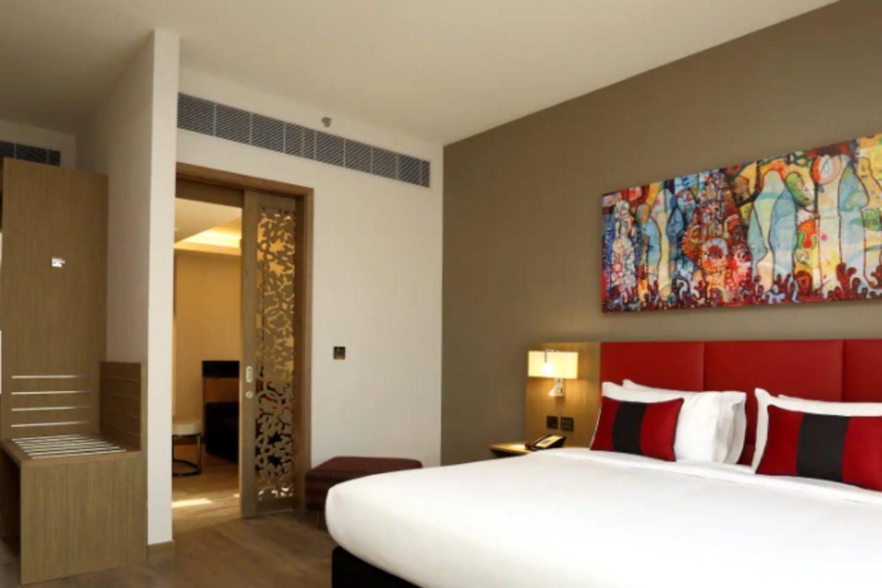 รามาดา อองคอร์ บาย วิด์แฮม มัสกัต อัลคูบราห์ Hotel ภายนอก รูปภาพ