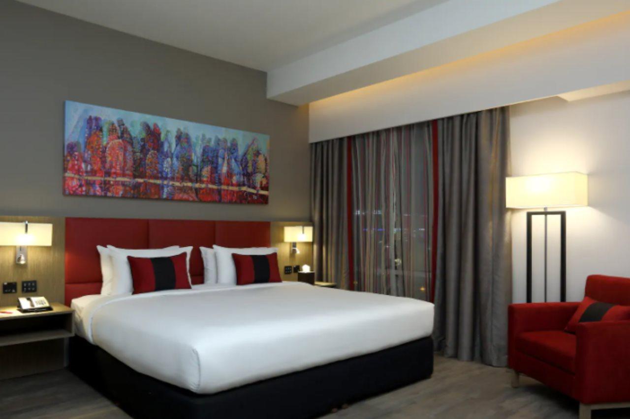 รามาดา อองคอร์ บาย วิด์แฮม มัสกัต อัลคูบราห์ Hotel ภายนอก รูปภาพ
