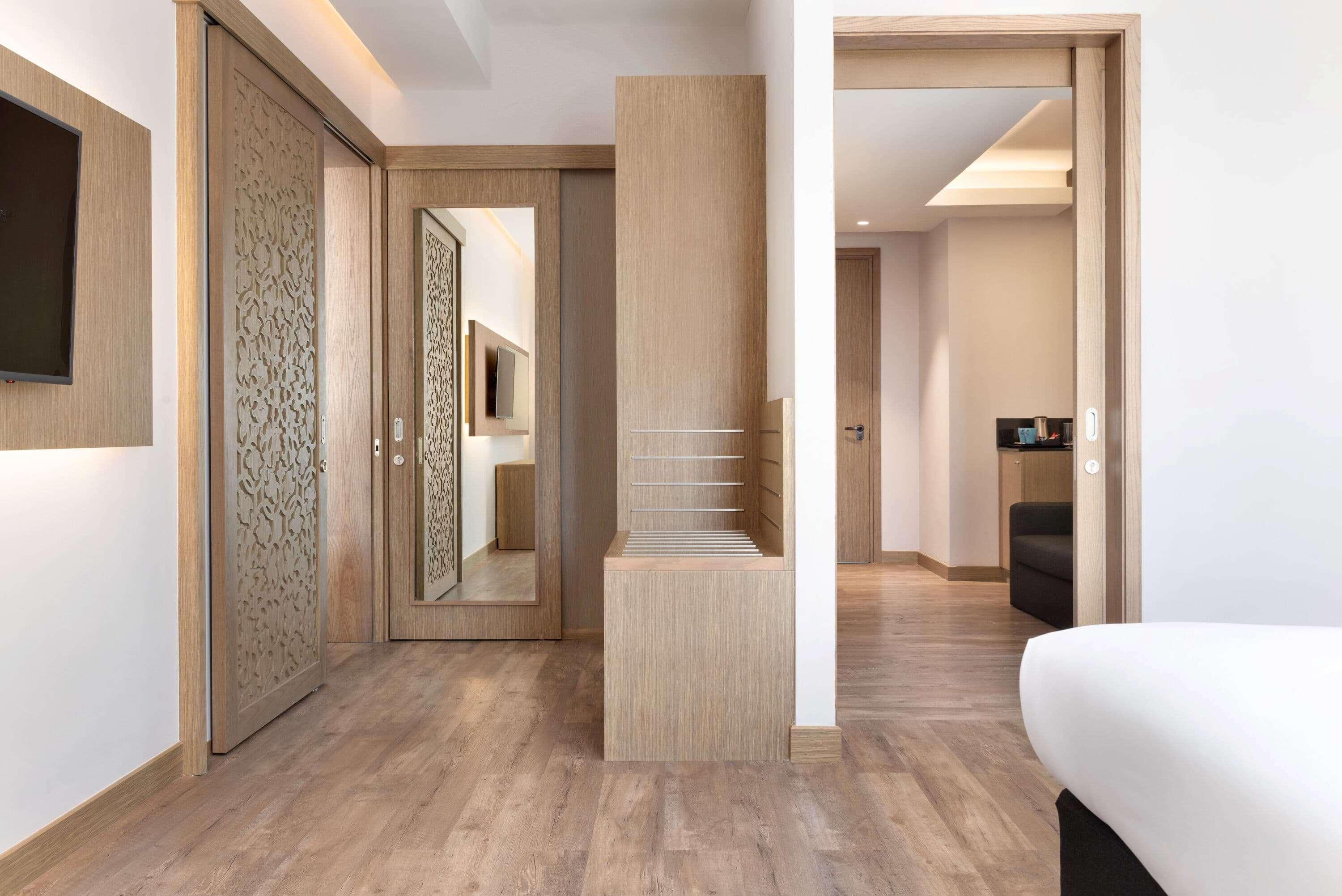 รามาดา อองคอร์ บาย วิด์แฮม มัสกัต อัลคูบราห์ Hotel ภายนอก รูปภาพ